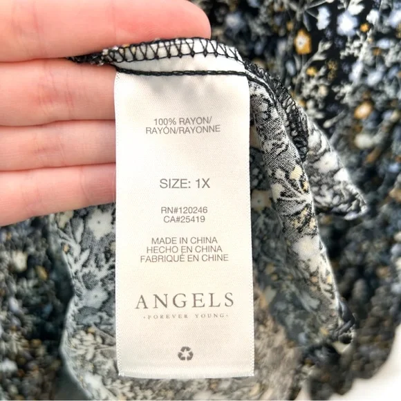 Angels Forever Young Floral Print Bell Sleeve Blouse Plus Size 1X‎ - Picture 6 of 7